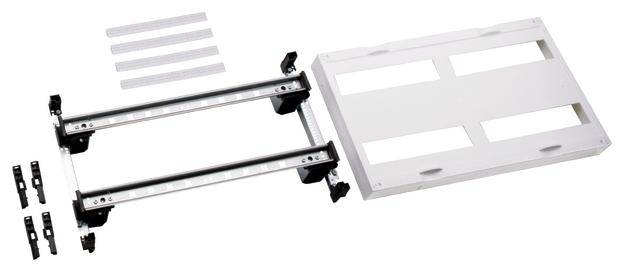 Lenkrad-Schiebemechanismus mit zugehöriger Montageplatte und Zubehörteilen, ermöglicht horizontale Anpassung für Sim-Racing-Setups.
