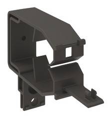 Ein braunes Kunststoffbauteil mit verschiedenen Öffnungen und Befestigungsmöglichkeiten, wahrscheinlich ein Montagehalter für technische Geräte.
