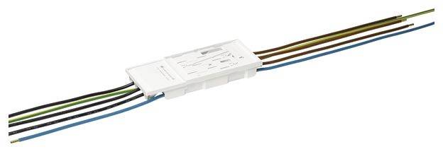 Ein rechteckiger weißer Kabelverbinder mit mehreren farbigen Drähten (grün-gelb, schwarz, blau, braun) an beiden Enden, leicht angewinkelt.