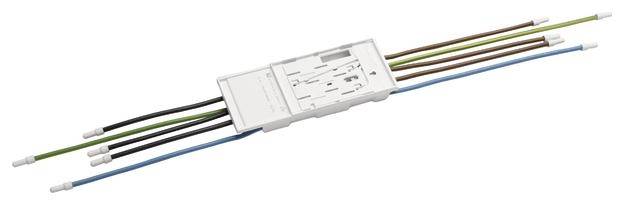 Ein rechteckiges elektrisches Anschlussmodul mit mehreren farbcodierten Kabeln links und rechts.