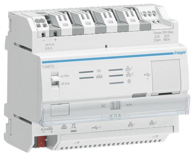 Ein weißes Schaltgerät mit mehreren Anschlussklemmen und Tasten, vermutlich für elektrische Steuerungen. Herstellername ist sichtbar.