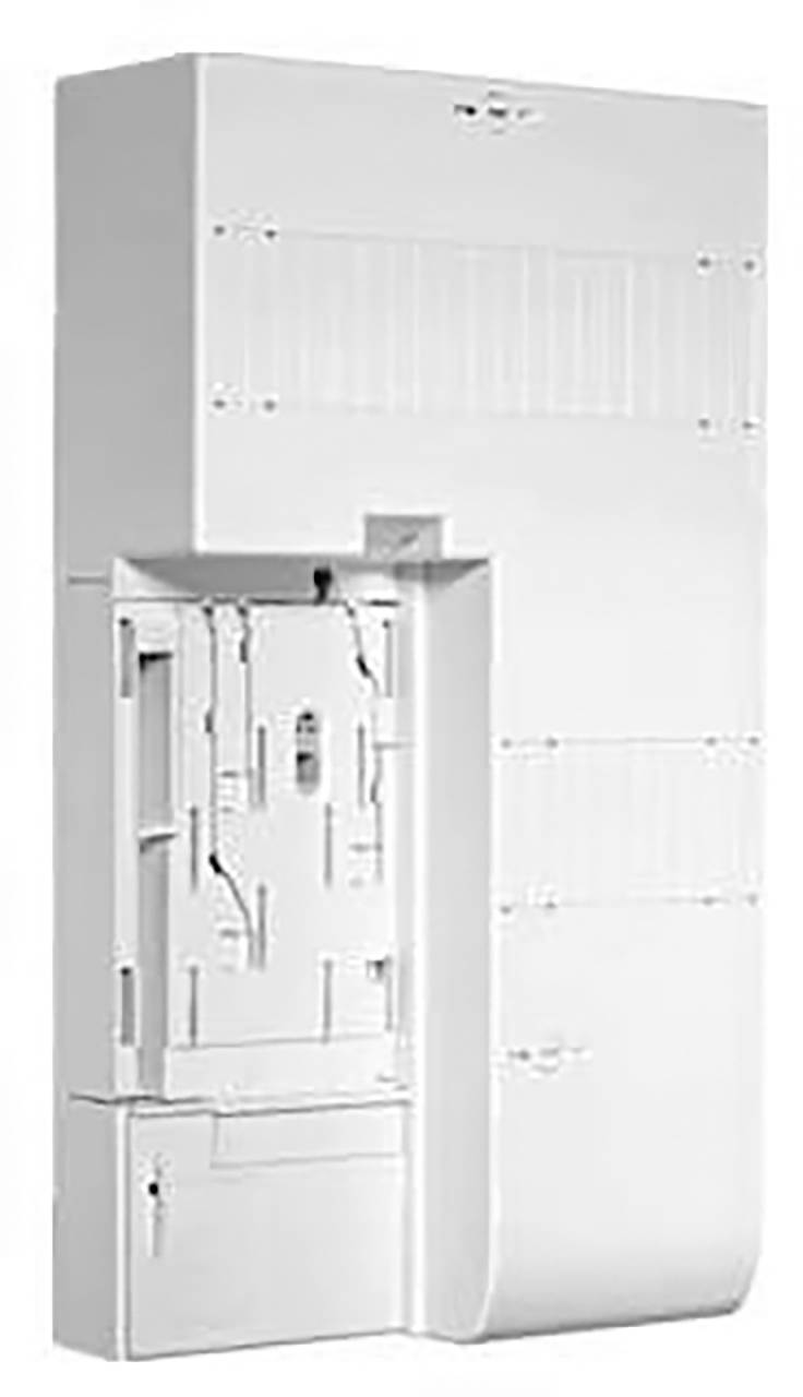 Ein weißer, vertikaler Sicherungskasten mit mehreren Fächern und Abdeckungen, geeignet zur Organisation elektrischer Leitungen in Gebäuden.