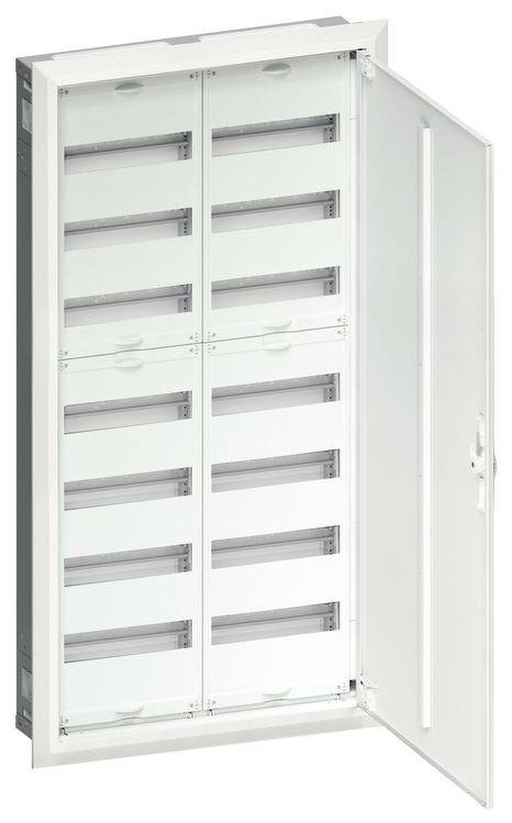 Ein geöffneter, großer Verteilerkasten mit mehreren horizontalen Reihen für elektrische Komponenten und verkabelungen.