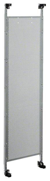 Metallisches Gitterelement in rechteckiger Form, möglicherweise Teil eines Regals oder Schranks zur Belüftung.