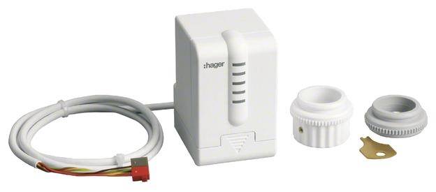 Ein weißer elektrischer Heizungsstellantrieb mit zugehörigen Verkabelungen und Montageteilen, geeignet für Thermostatventile.