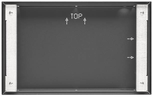 Graue Metallfläche mit der Aufschrift 'TOP' in der Mitte, zwei Pfeile nach oben zeigend und zwei Pfeile an der Seite nach rechts.