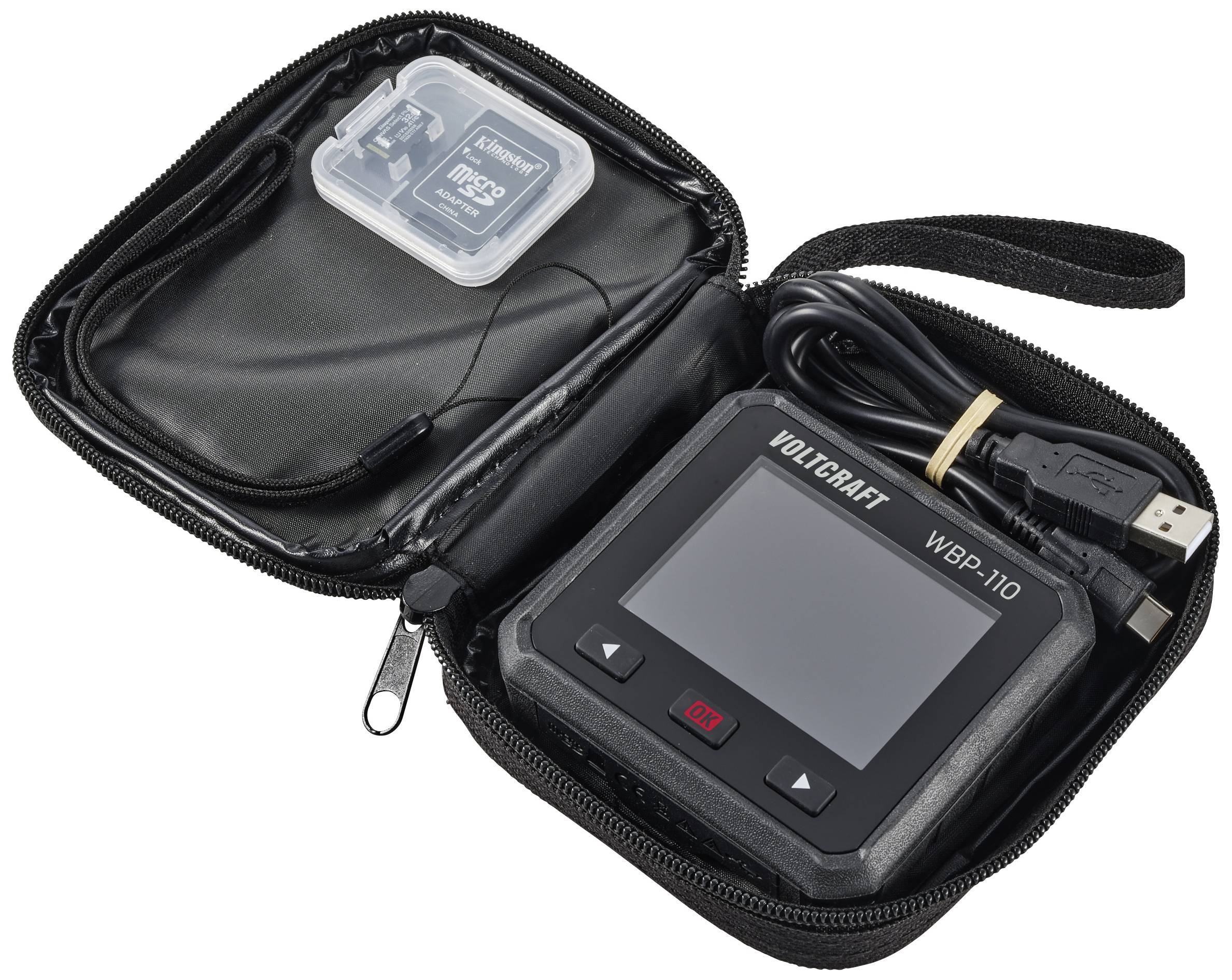 Elektronisches Messgerät mit Display im offenen Etui, daneben eine Speicherkarte und ein USB-Kabel.
