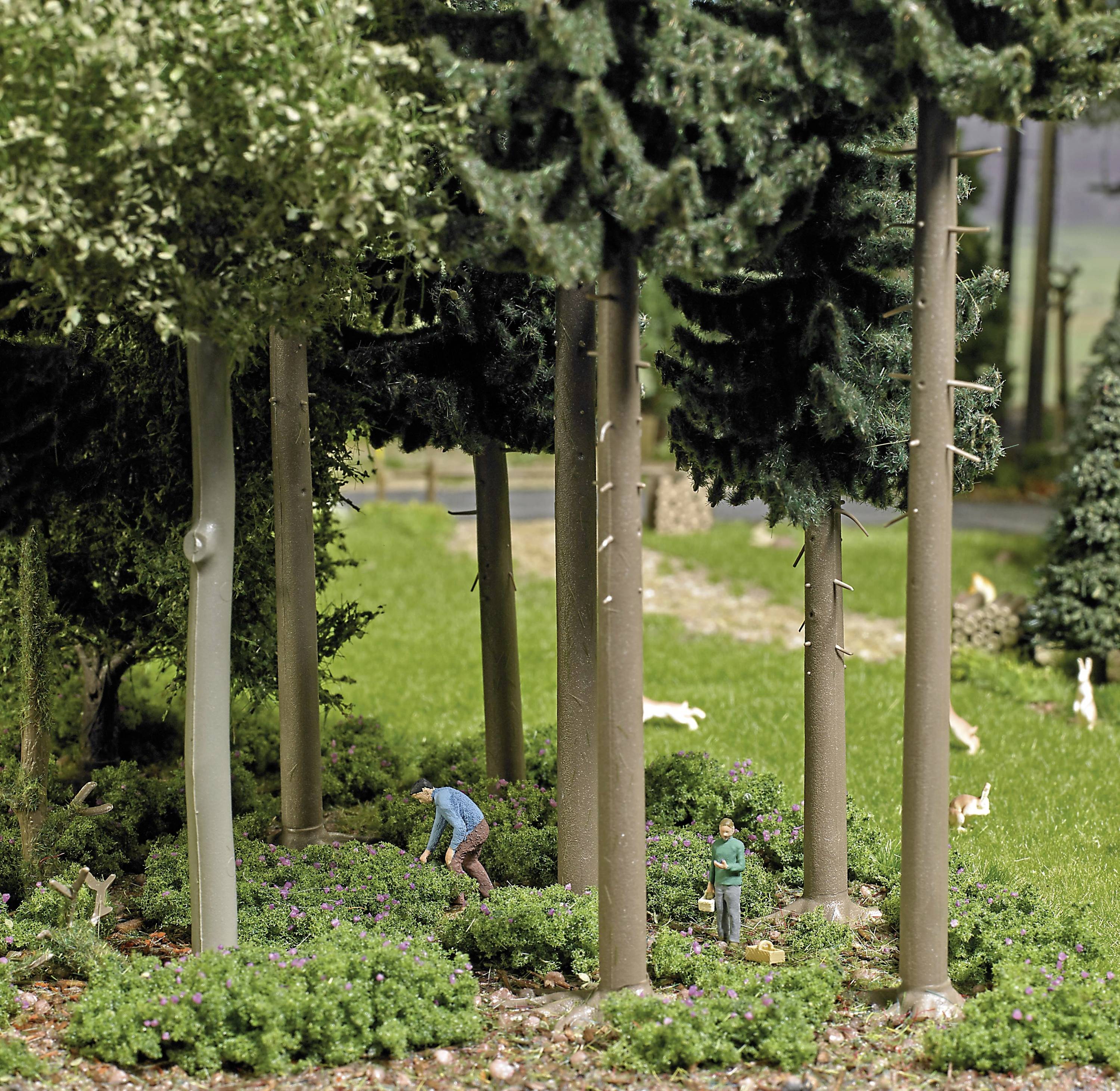 Busch H0 Waldheidelbeeren pflücken Fertigmodell