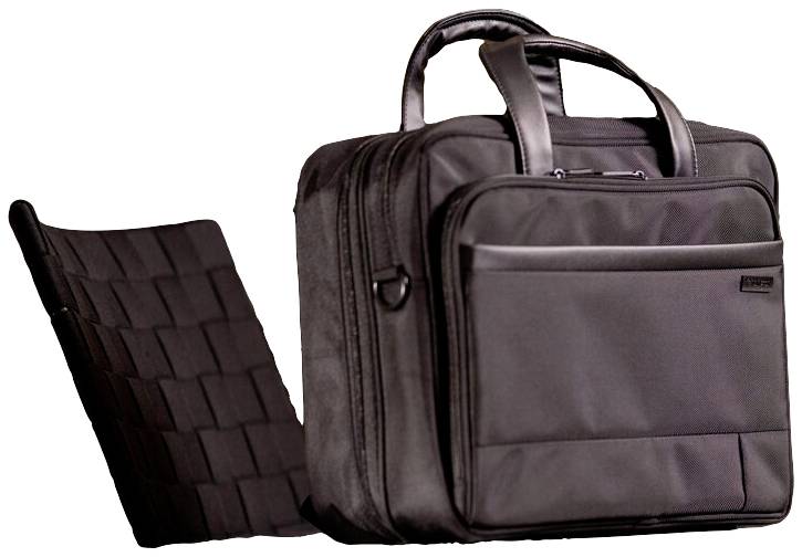 Schwarze Laptoptasche mit zwei Griffen und mehreren Fächern, sichtbar von der Seite mit aufgestellter Klappe.