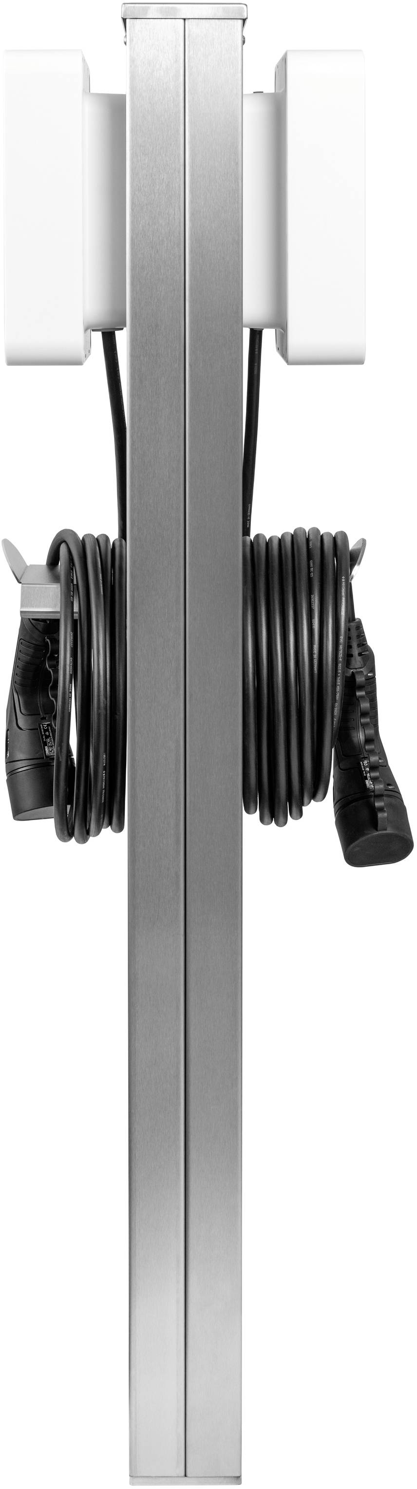 Ein vertikales, schlankes Gerät mit einem Kabel, das ordentlich um den Körper gewickelt ist.