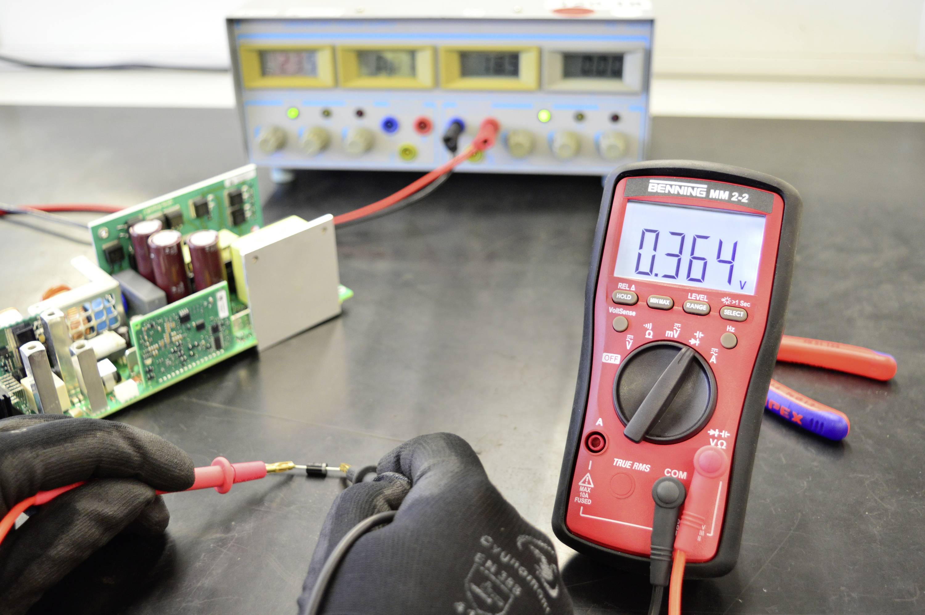 Benning MM 2-2 Hand-Multimeter digital CAT III 600 V, CAT IV 300V Anzeige (Counts): 6000