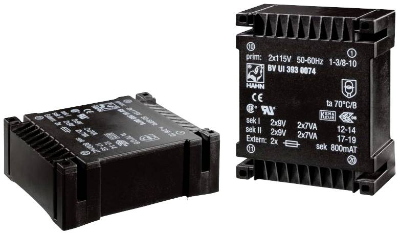 Zwei schwarze Transformatoren mit technischen Spezifikationen auf der Oberseite, ideal für die Umwandlung von elektrischer Spannung.