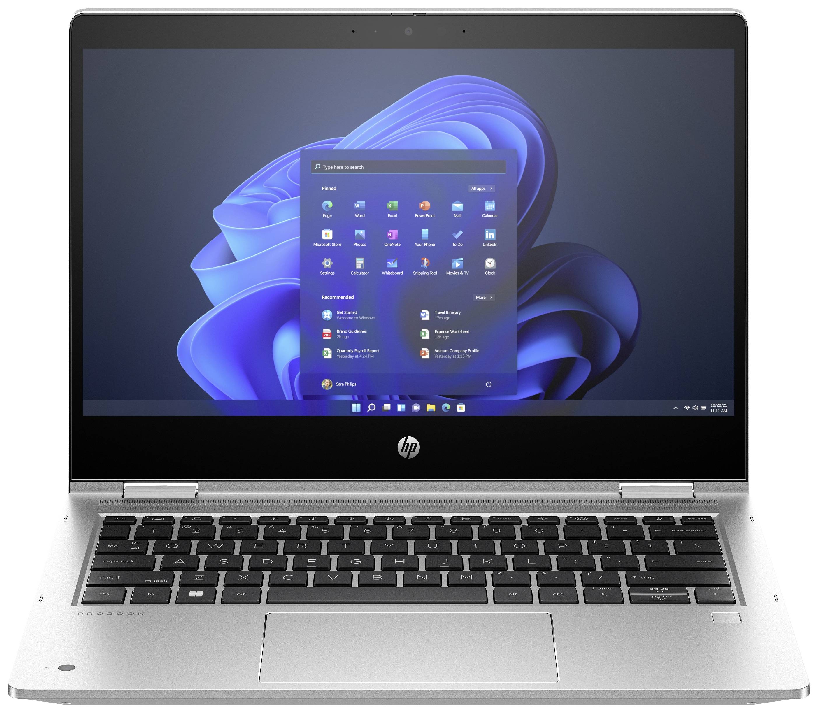 Ein silberner Laptop mit geöffnetem Windows-Betriebssystem auf dem Bildschirm. Das Startmenü ist sichtbar und zeigt Apps an.