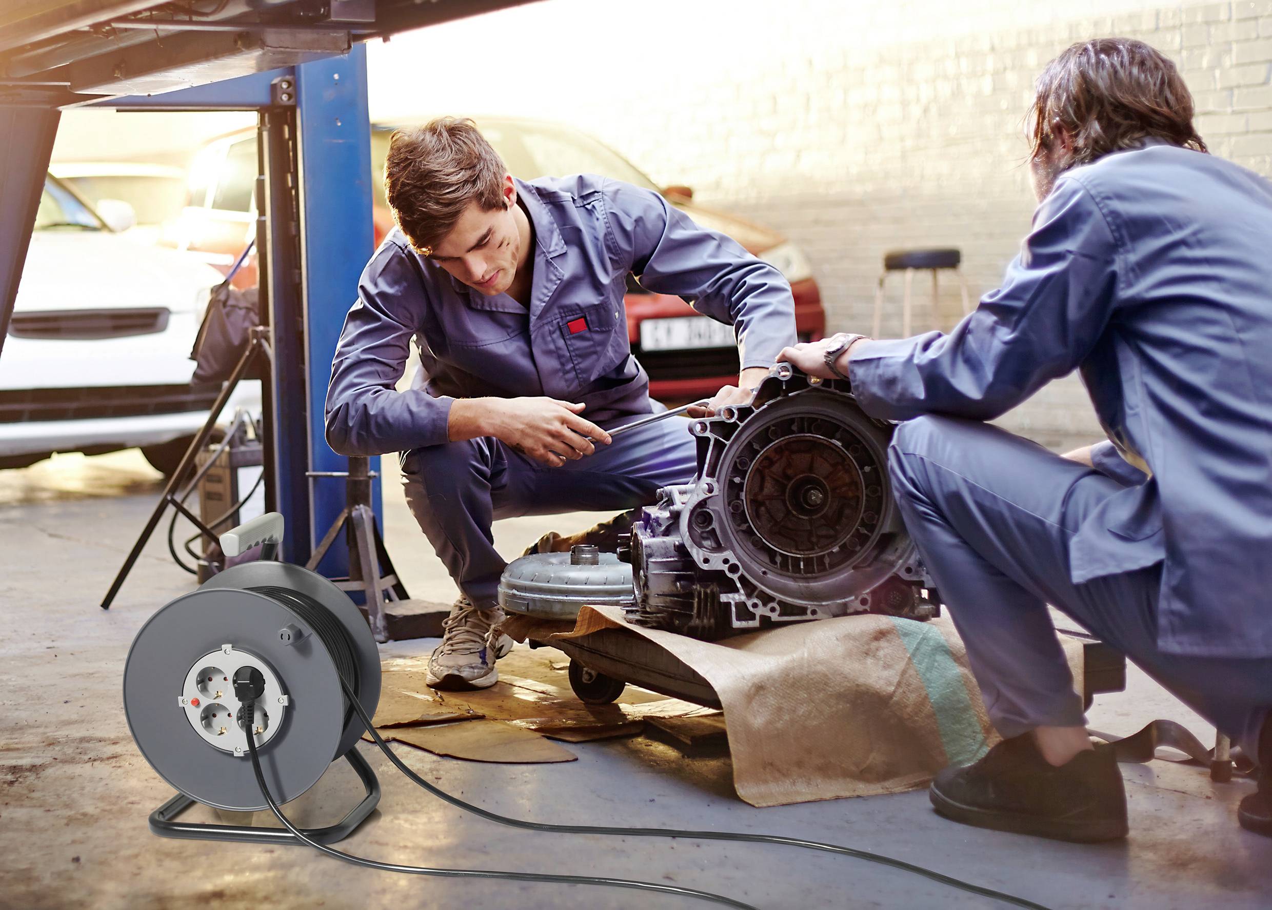 Sygonix SY-5655928 Kabeltrommel 50m Schwarz Schutzkontakt-Stecker