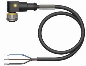 Nahaufnahme eines elektrischen Kabels mit drei farbigen Drähten und einem rechteckigen Stecker mit gelbem Indikatorlicht.