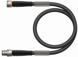 Schwarzes, spiralförmiges Kabel mit Metallsteckern an beiden Enden, geeignet für elektronische Verbindungen oder Geräteanschlüsse.