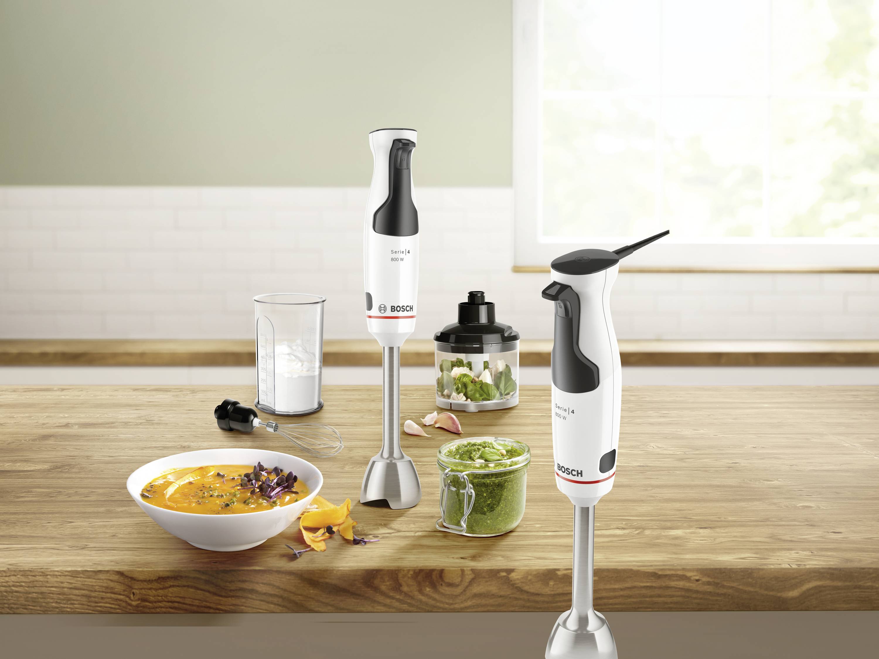 Bosch Haushalt MSM4W220 Stabmixer 600W mit Mixbecher, mit Messbecher, mit Zerkleinereraufsatz, BPA-frei Weiß, Grau