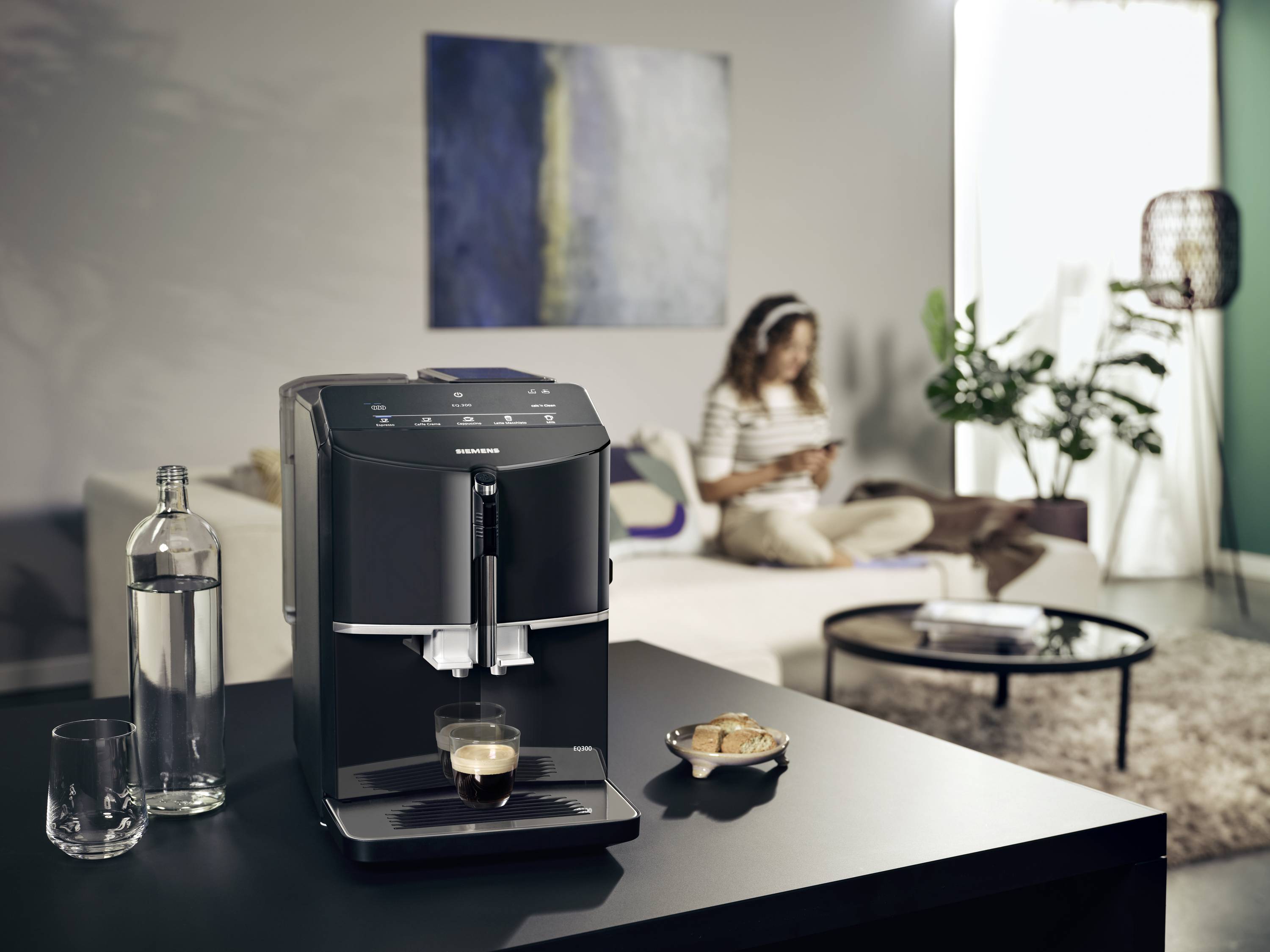 Siemens Hausgeräte TF301E19 Kaffeevollautomat Klavierlack-Schwarz