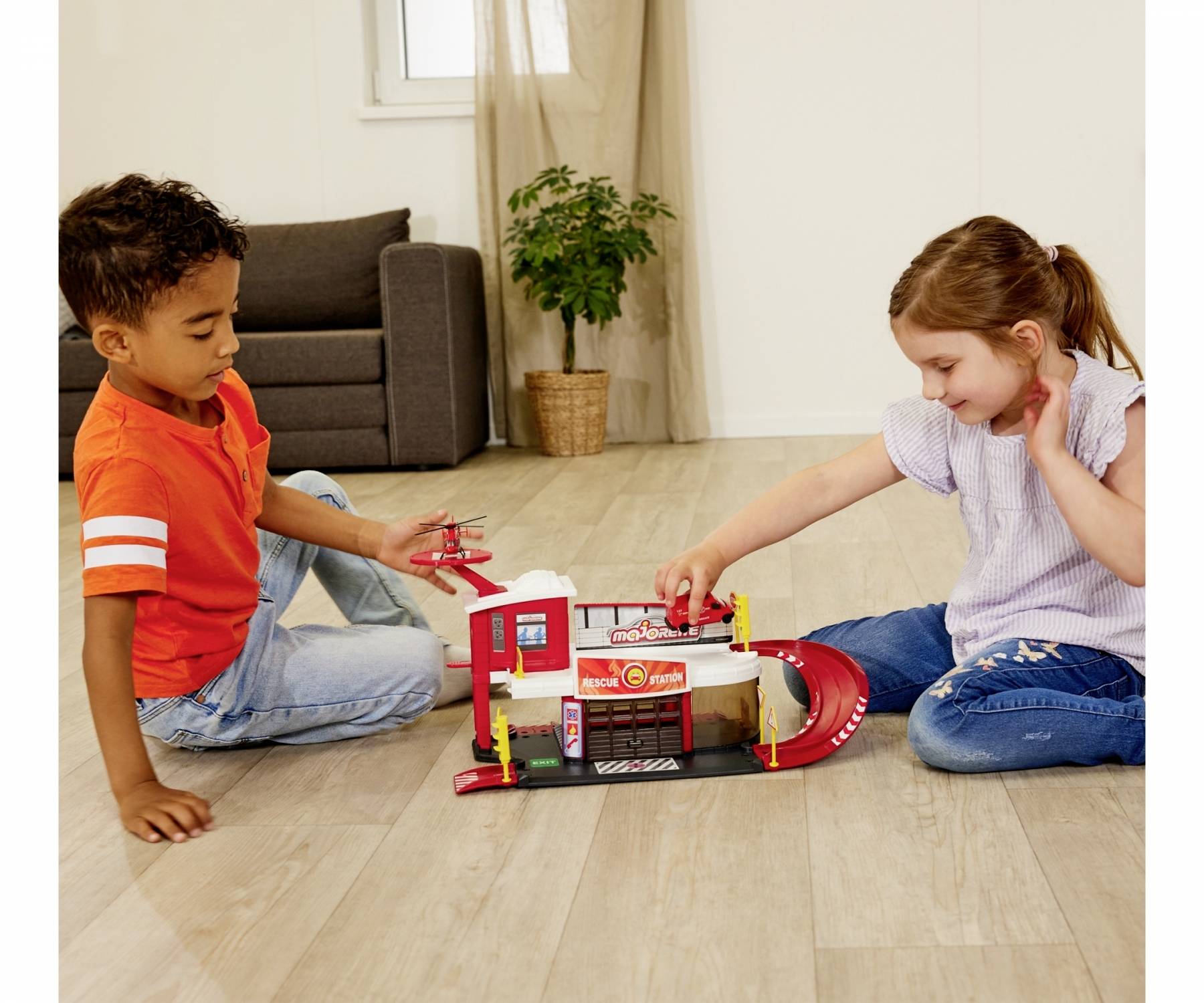 Majorette Einsatzfahrzeug Modell Creatix Rescue Station Fertigmodell Parkgarage