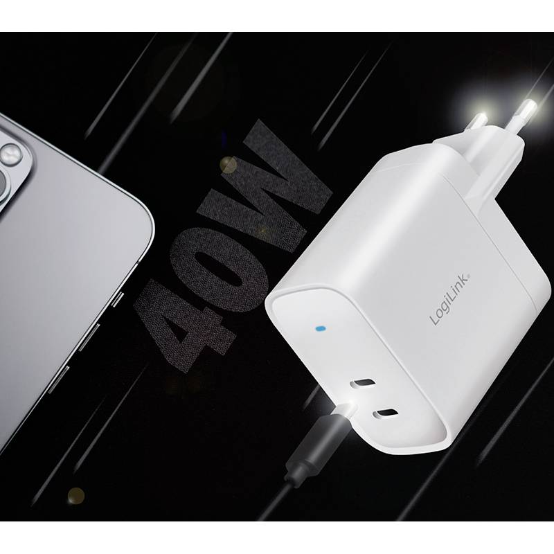 'LogiLink' Schnellladegerät mit 40W Leistung neben einem Smartphone, das aufgeladen wird.
