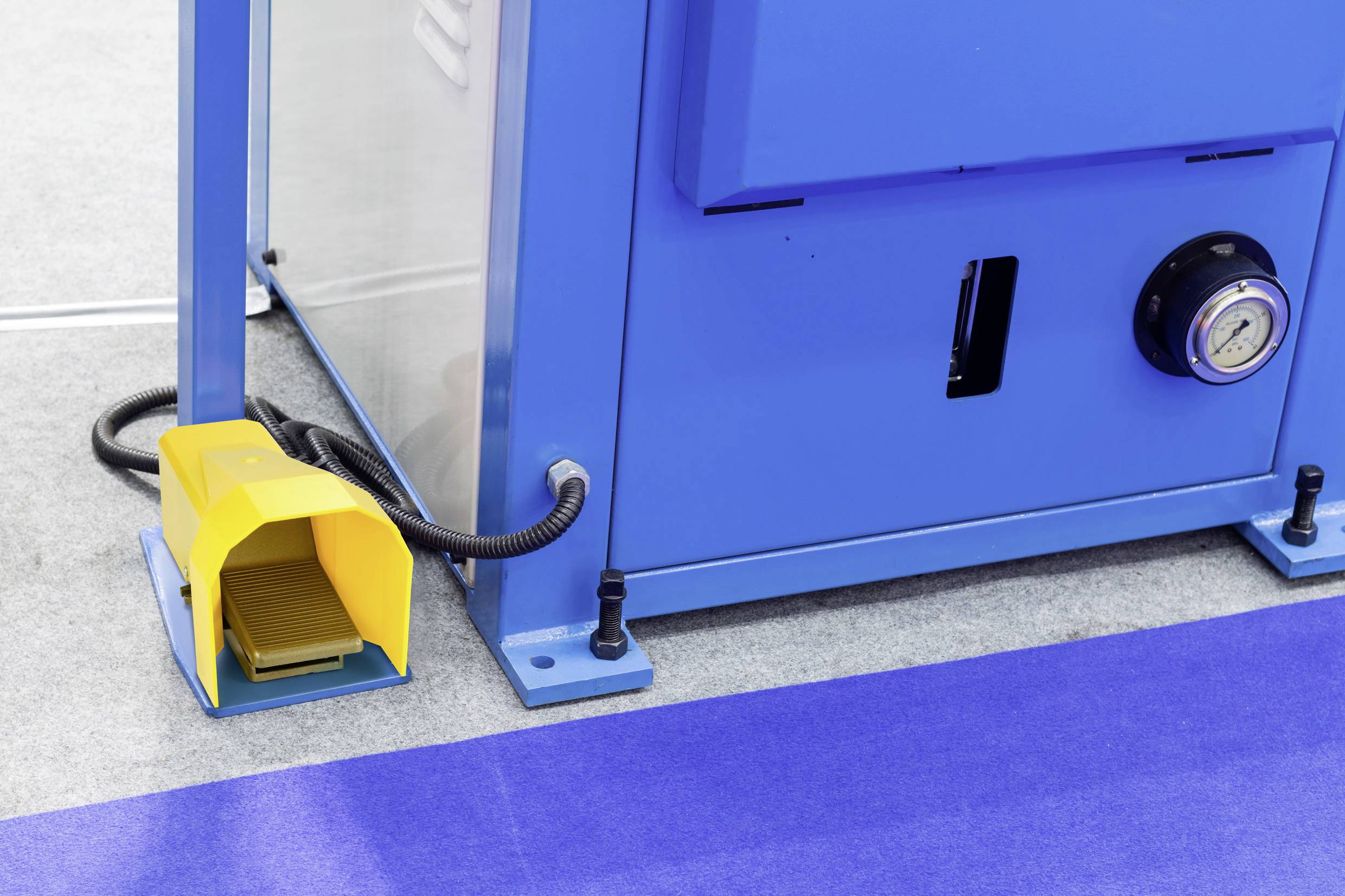 TRU COMPONENTS Mechanischbetätigtes Pneumatik-Ventil TC-11331328 TC-4F210-08L Gehäusematerial ABS Kunststoff, Stahlblech 1St.