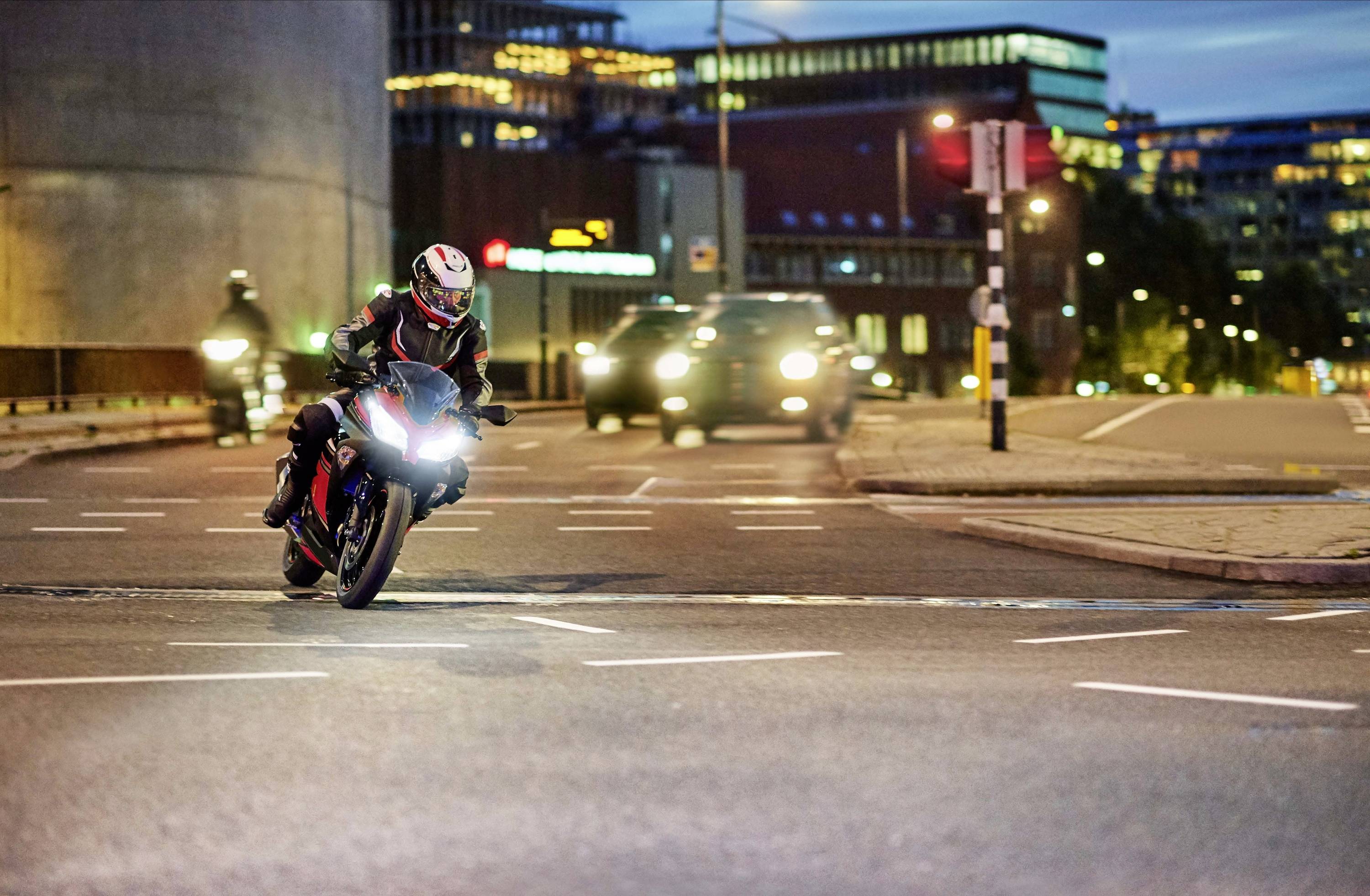 Philips Automotive 12972WVUBW Halogen Leuchtmittel WhiteVision Ultra H7 55W 12V