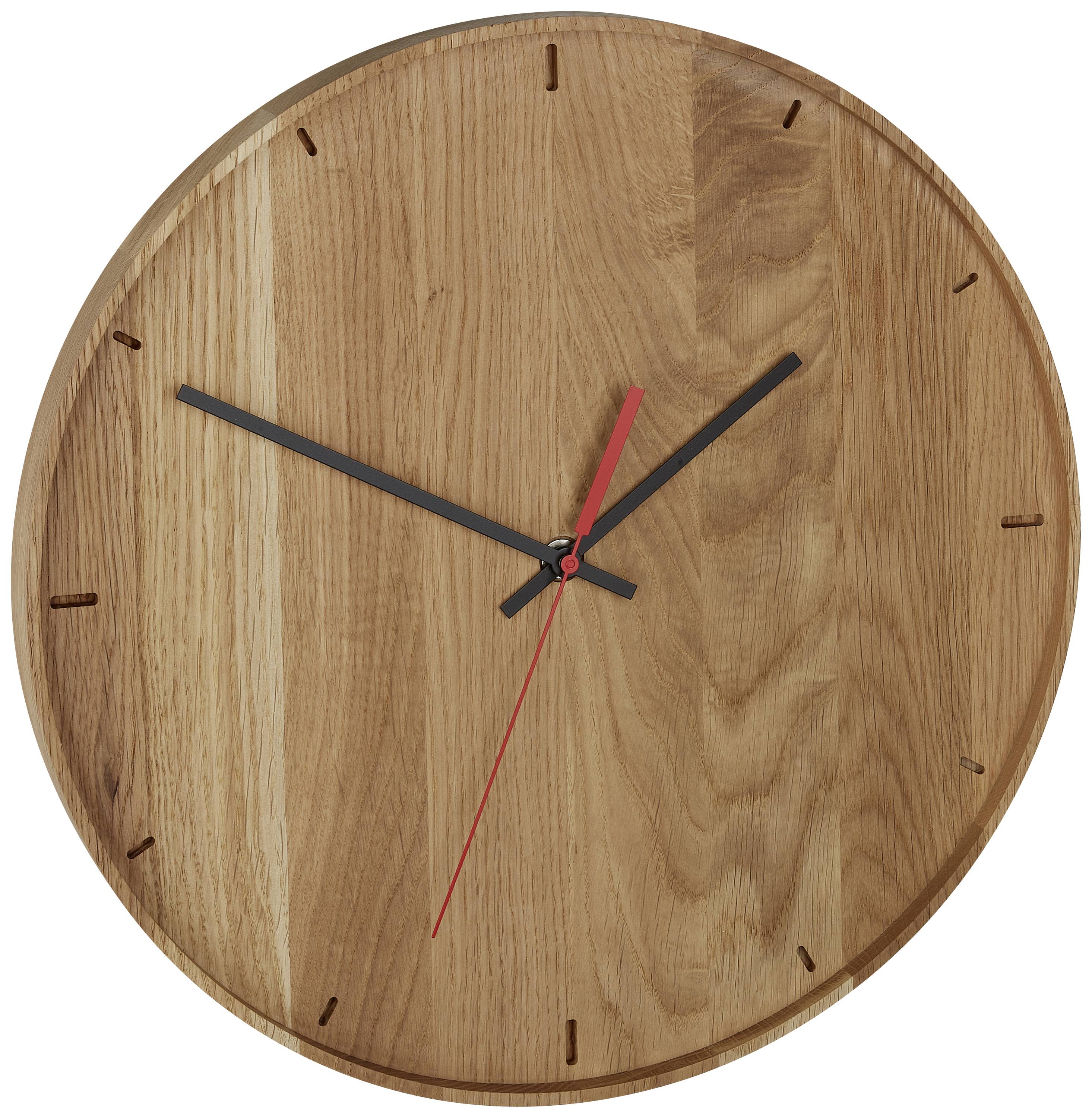 Runde Holzwanduhr mit dunklen Stunden- und Minutenzeigern sowie einem roten Sekundenzeiger auf einer naturbelassenen Holzoberfläche.