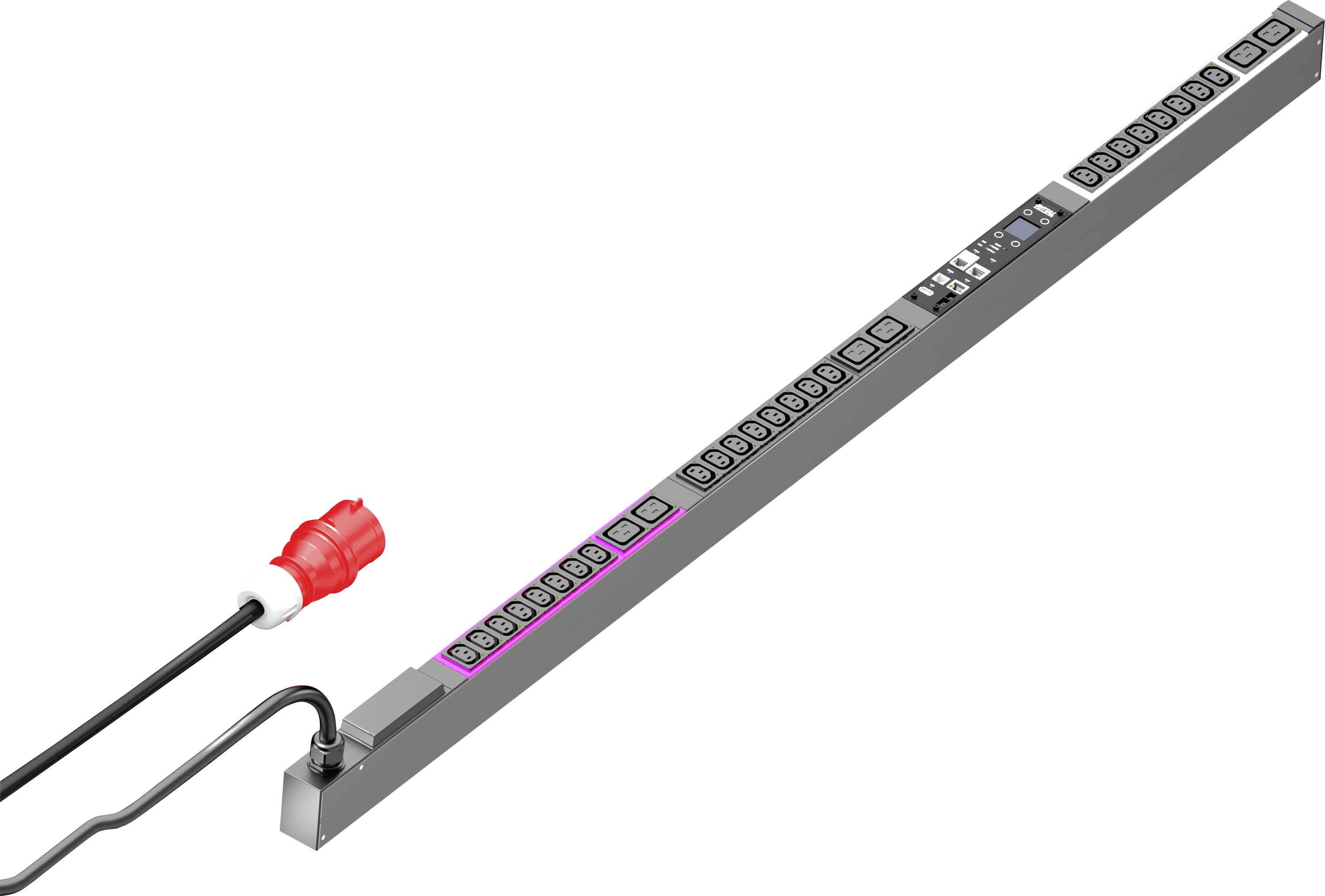 Eine lange Stromleiste mit zahlreichen Steckdosen und einem roten Stecker. Sie hat ein digitales Display für Energieüberwachung.