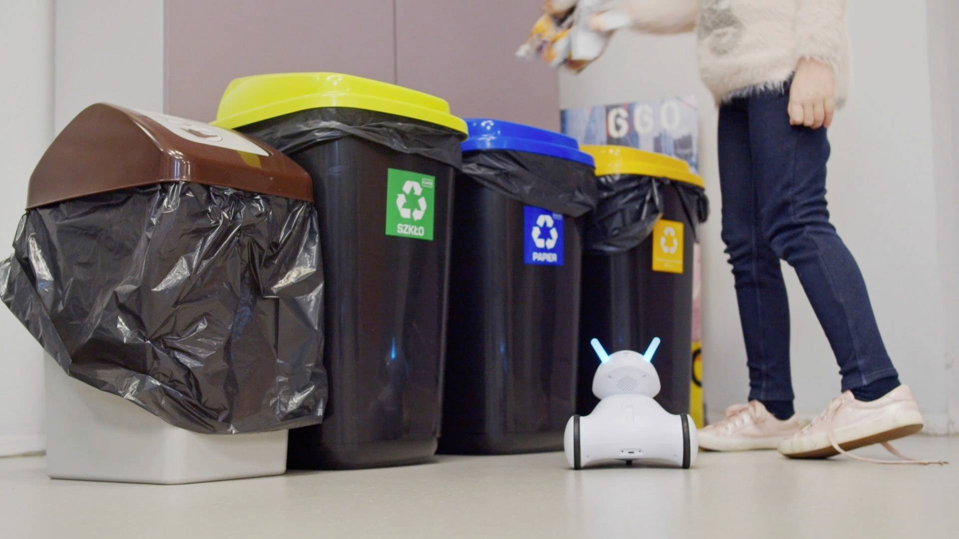 Photon Roboter Fertiggerät PE-UEE Umwelt & Erneuerbare Energien