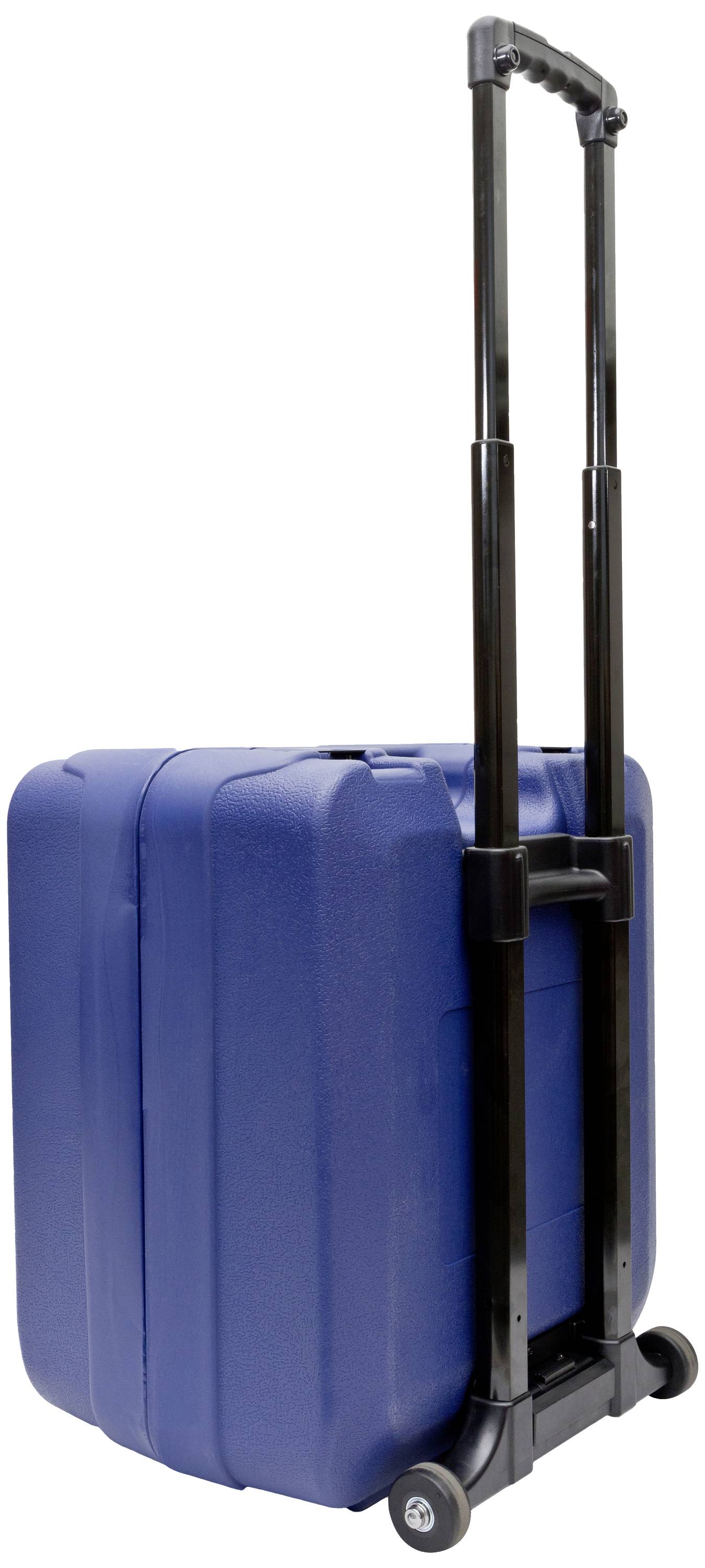Ein blauer, rollbarer Hartschalenkoffer mit einem ausziehbaren Griff, steht aufrecht auf weißen Hintergrund.