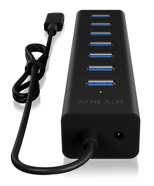 Schwarzer USB-Hub mit sieben USB-Anschlüssen, angeschlossenem Kabel und kleiner LED-Anzeige auf der Oberseite.