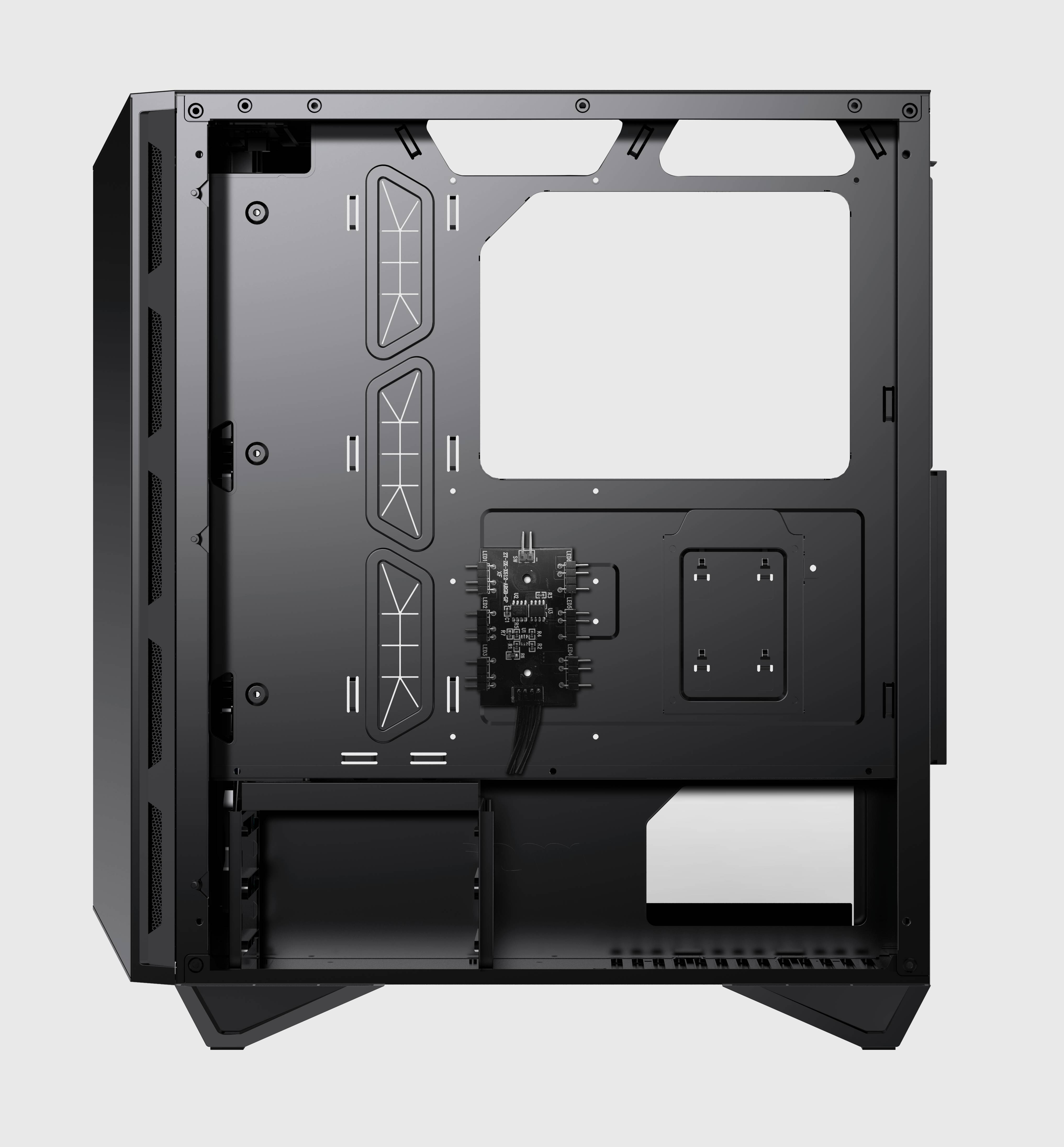 Innenansicht eines schwarzen Computergehäuses, zeigt Kabelmanagement-Optionen und Platz für Motherboard und Komponenten.