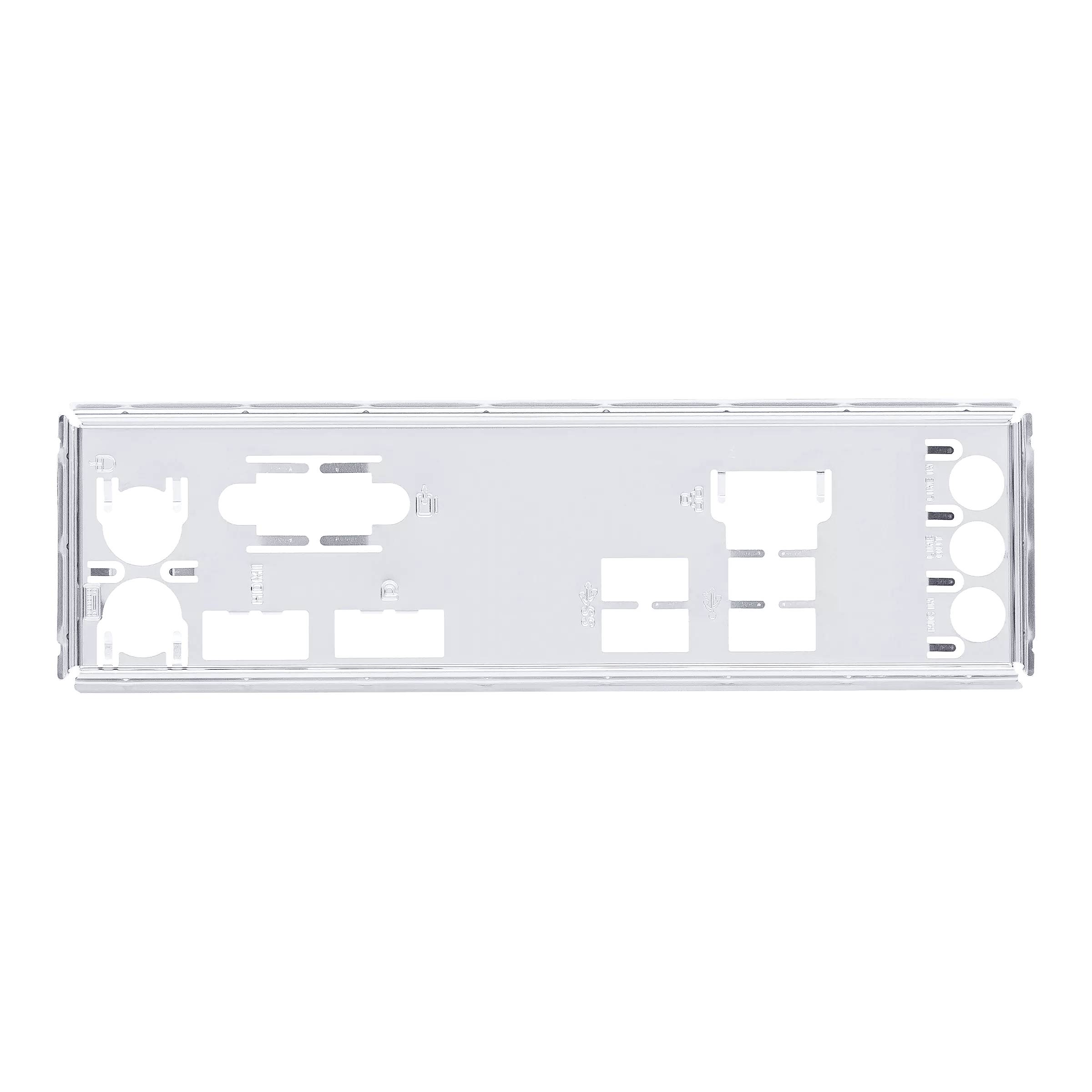 Eine silberne Metall-Blende für Computergehäuse mit verschiedenen Aussparungen für Anschlüsse, passend für spezifische Mainboards.