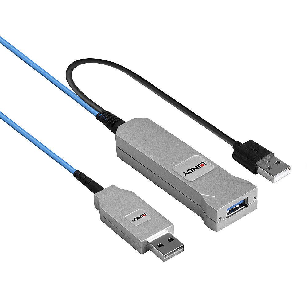 Zwei USB-Kabel mit Metallgehäuse, verbunden durch einen silbernen Adapter mit USB-Anschluss.