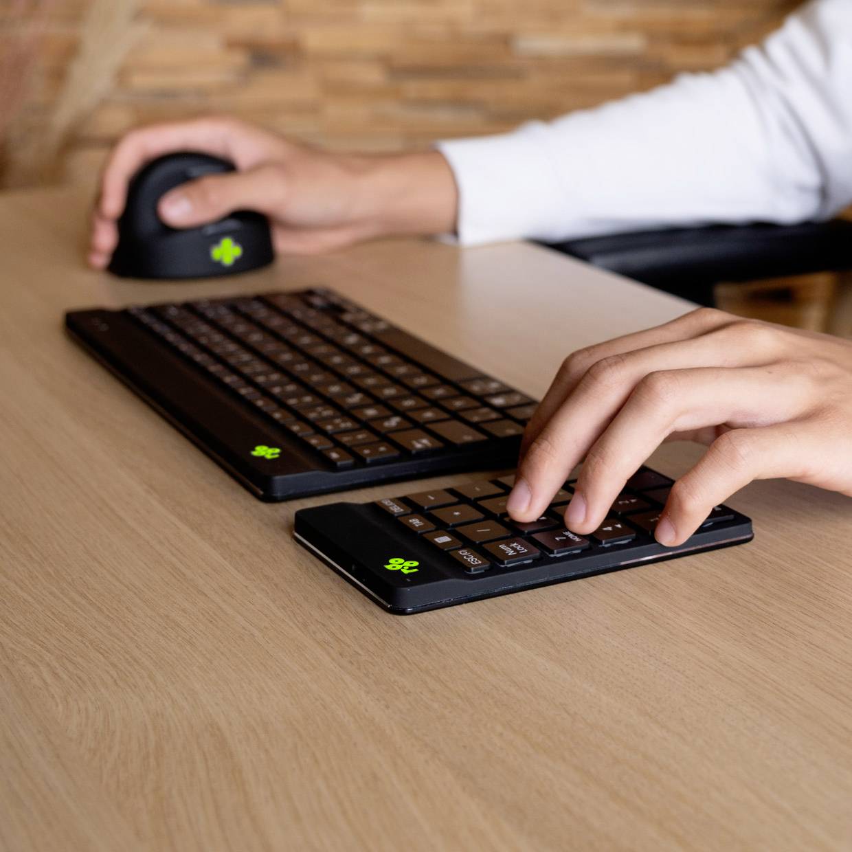 R-GO Tools Numpad Break Bluetooth®, Kabellos Nummernblock Ergonomisch, Geräuscharme Tasten Schwarz