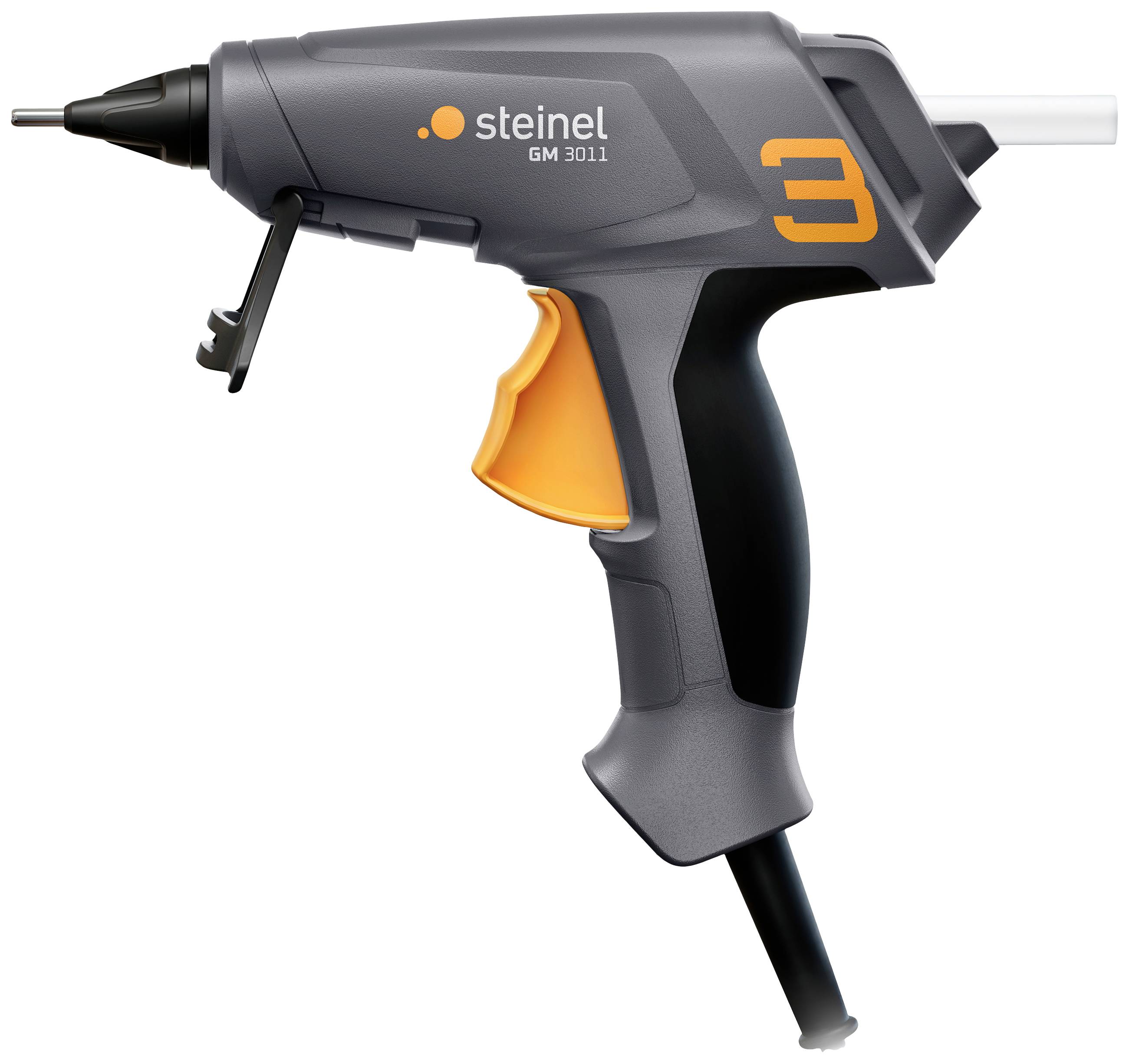 Eine schwarze Heißklebepistole 'Steinel GM 3011' mit orangenem Auslöser und orangefarbener Zahl 3 auf der Seite; Klebestab hinten sichtbar.