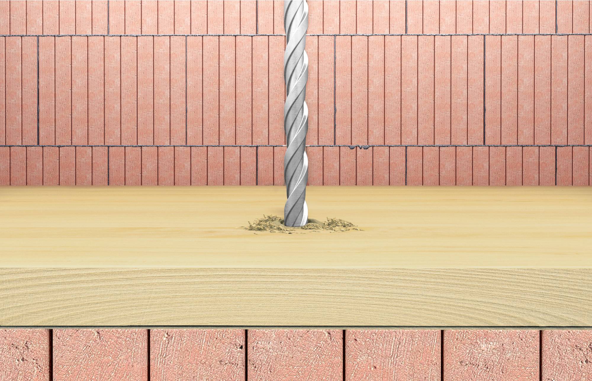 Ein Bohrer dringt durch eine Holzplatte in eine dahinterliegende Backsteinwand ein. Holzspäne sind um den Bohrer sichtbar.
