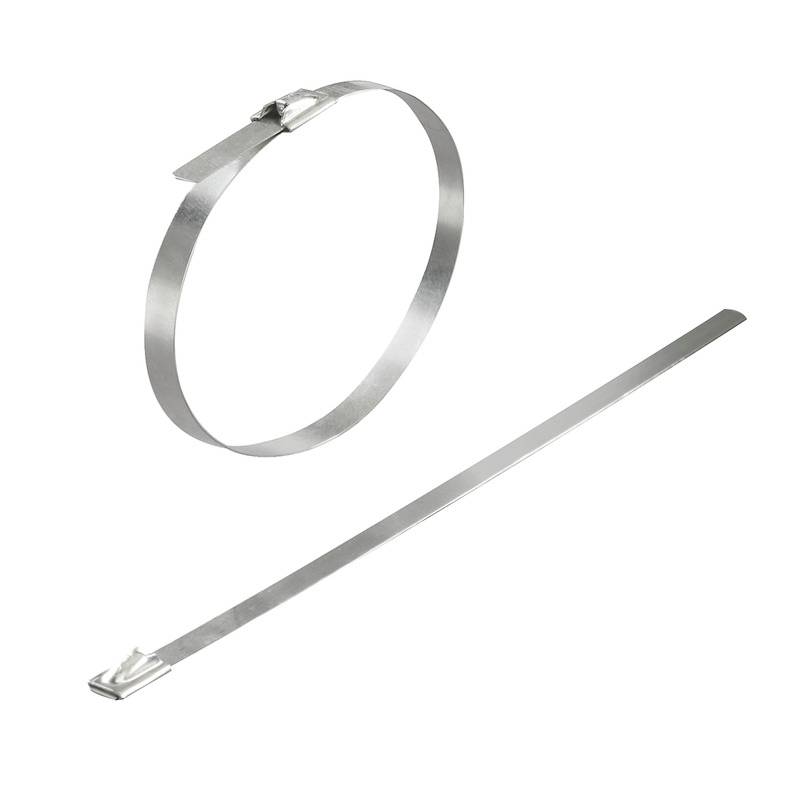 Ein silbernes Kabelbinderpaar aus Metall. Der eine ist geschlossen in einem Kreis, der andere ist gerade. Geeignet zum Bündeln von Kabeln.