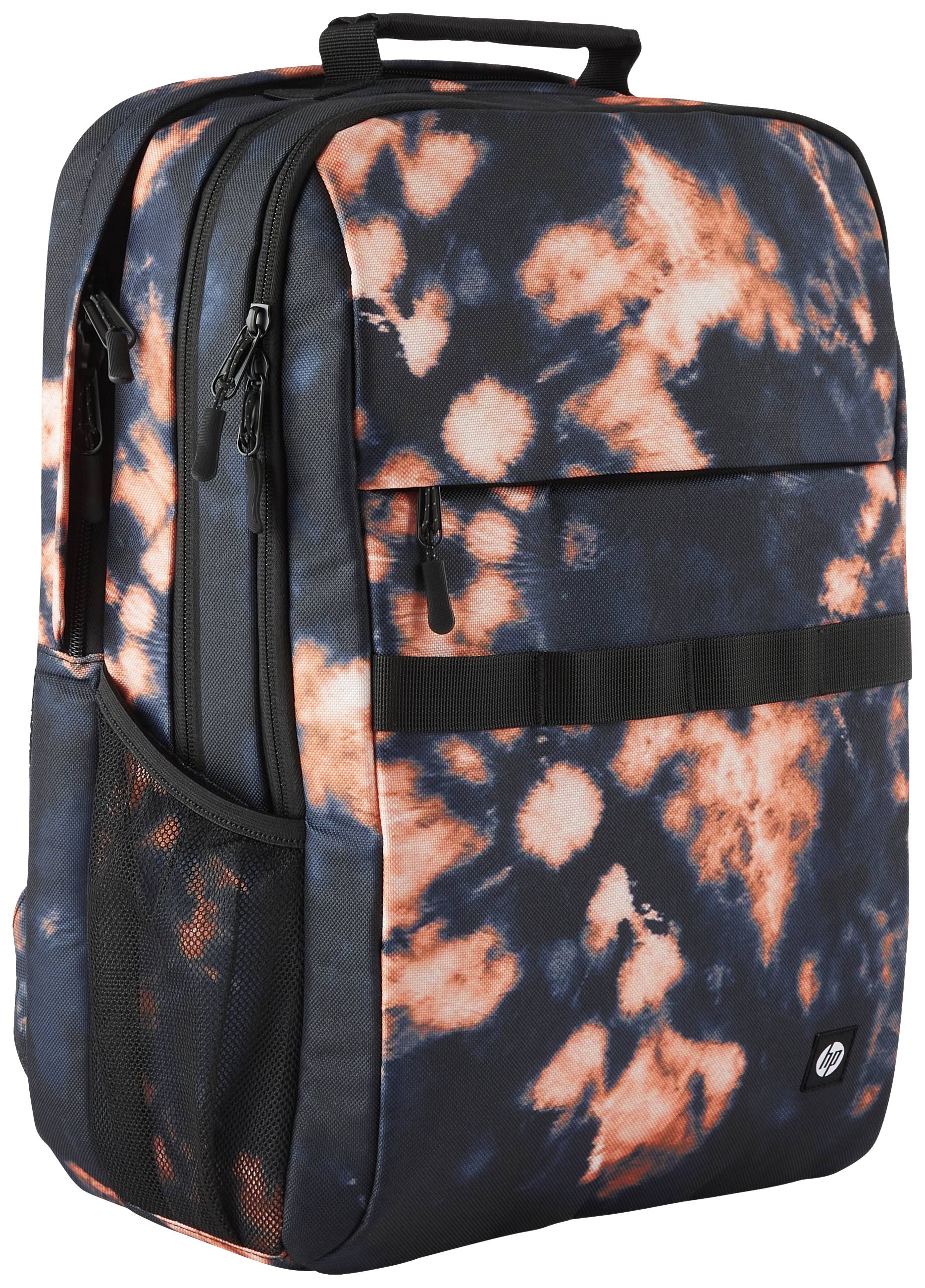 Ein Rucksack mit schwarz-orangefarbenem Batikmuster, vielen Reißverschlussfächern und seitlicher Netztasche.