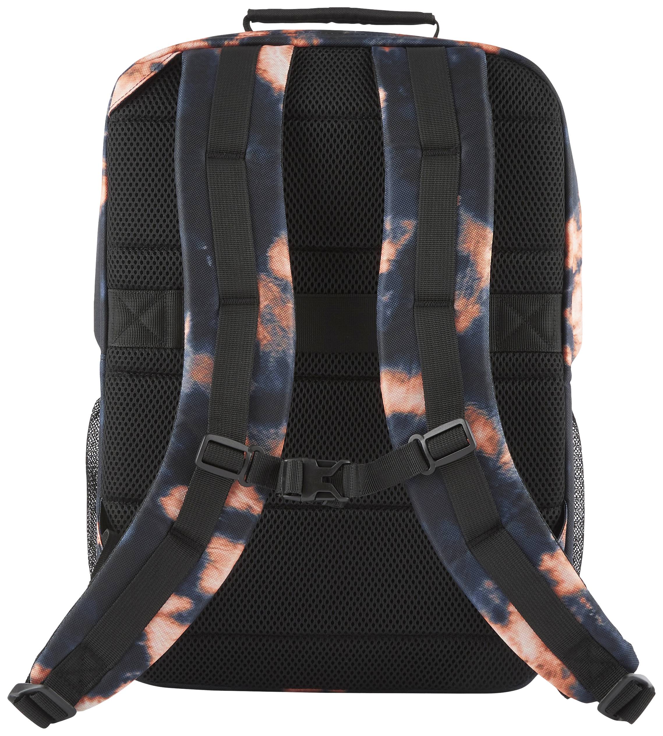 Ein Rucksack mit verstellbaren, gepolsterten Trägern und einem schwarzen und orangefarbenen Muster von hinten gesehen.