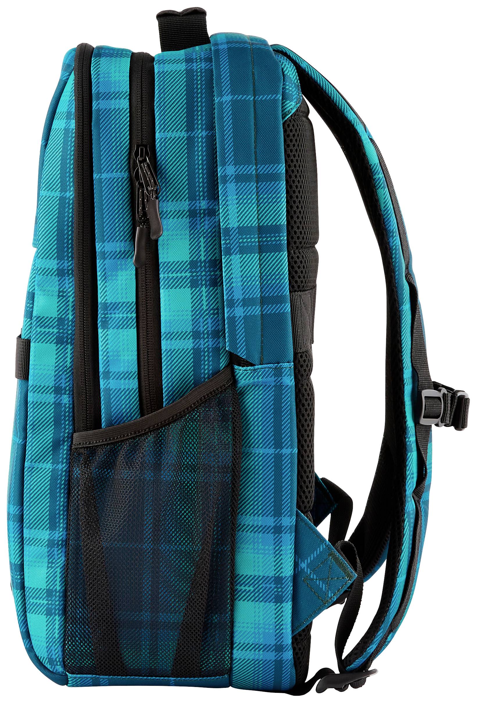 Ein blauer Rucksack im Karomuster von der Seite, zeigt die Netzseitentasche und einen Reißverschluss.