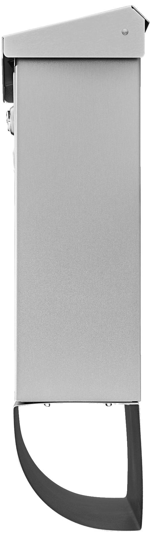 Silberner Metallschrank in seitlicher Ansicht mit abgeschrägtem Oberteil und schwarzem Griff an der Unterseite.