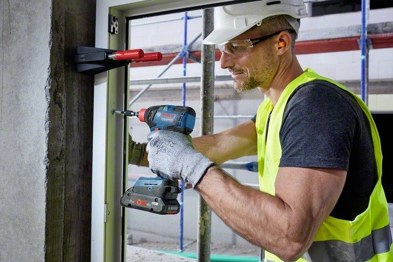 Bosch Professional 0615990N31 Werkzeugset Handwerker, Heimwerker, Akkugeräte im Koffer 5teilig