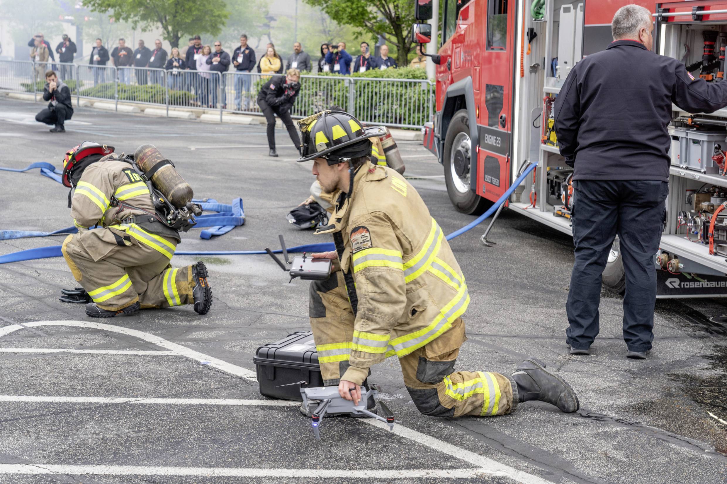 Autel Robotics EVO Max 4T inkl. Smart Controller Industrie Drohne RtF Kameraflug mit Wärmebild, Dual Kameraflug, GPS-Funktion Grau