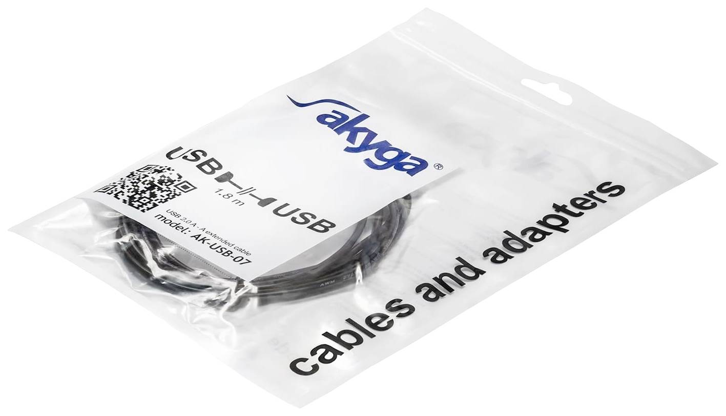 Eine durchsichtige Verpackung mit einem USB-Kabel von 'Akyga'. Auf der Tüte steht 'cables and adapters' und 'model: AK-USB-01'.