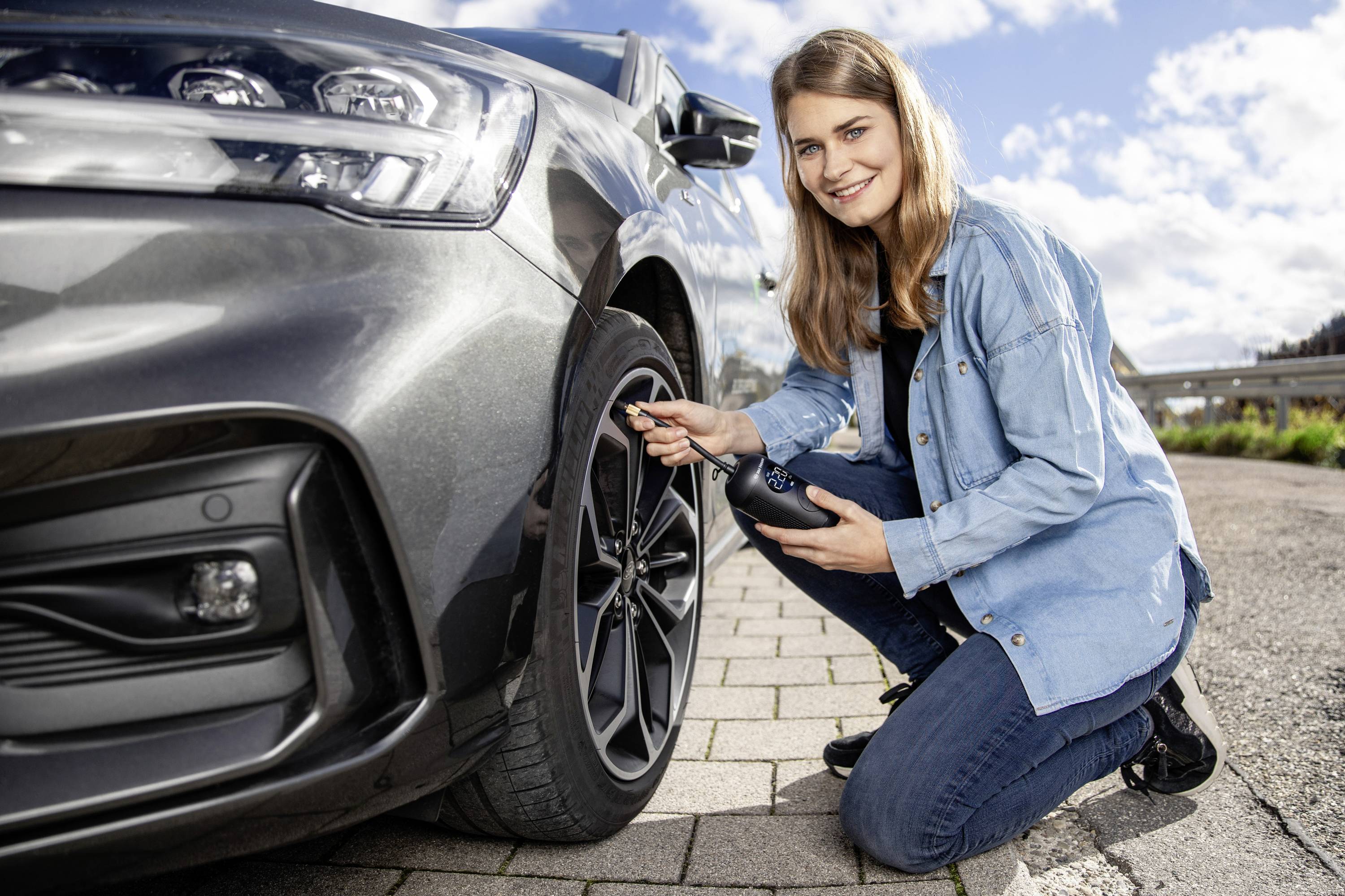 Wiha 45255 Akku-Kompressor zai Hause 10 bar