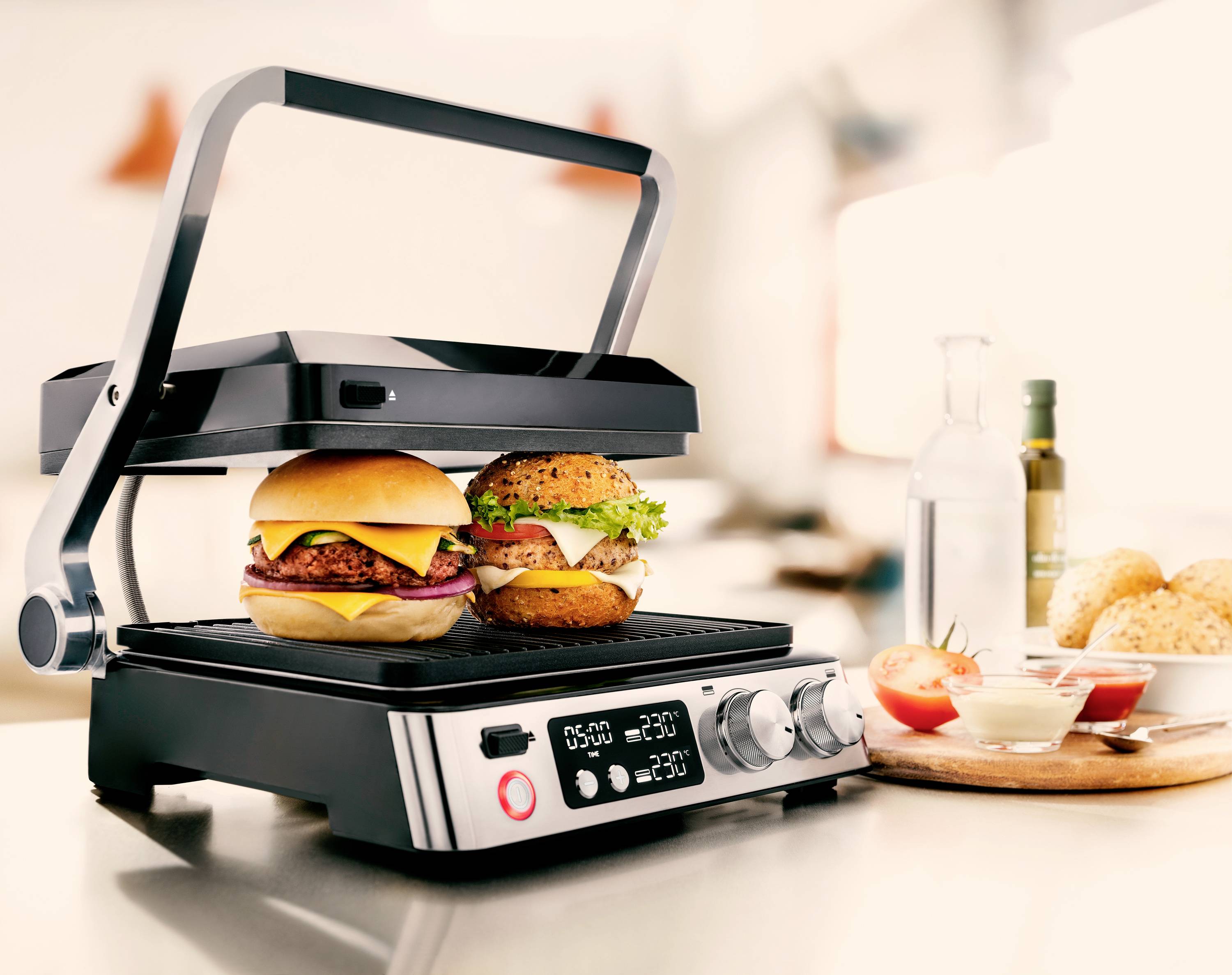 Braun CG7040 CG BRAUN STEELBK Tisch Kontaktgrill Timerfunktion, klappbar, mit Display, tragbar Schwarz, Edelstahl