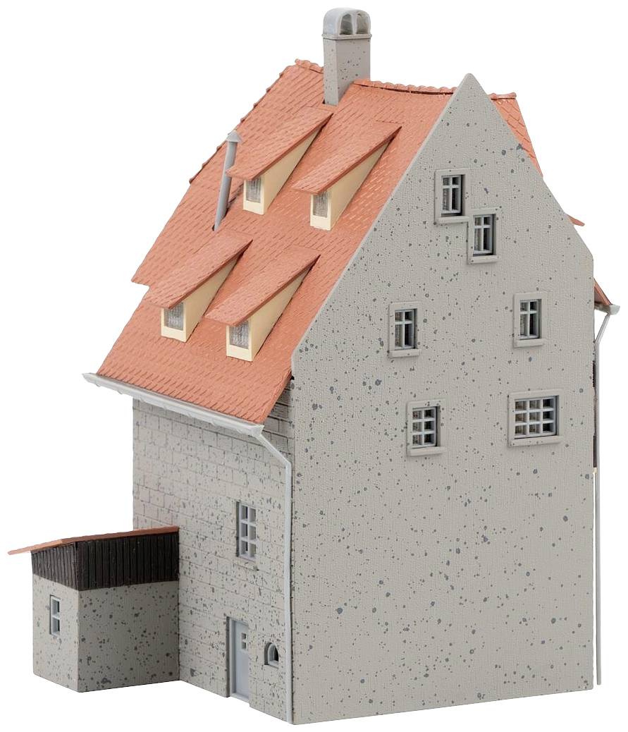 Modell eines grauen Hauses mit orange-rotem Dach, zwei Stockwerken und einem kleinen Anbau.