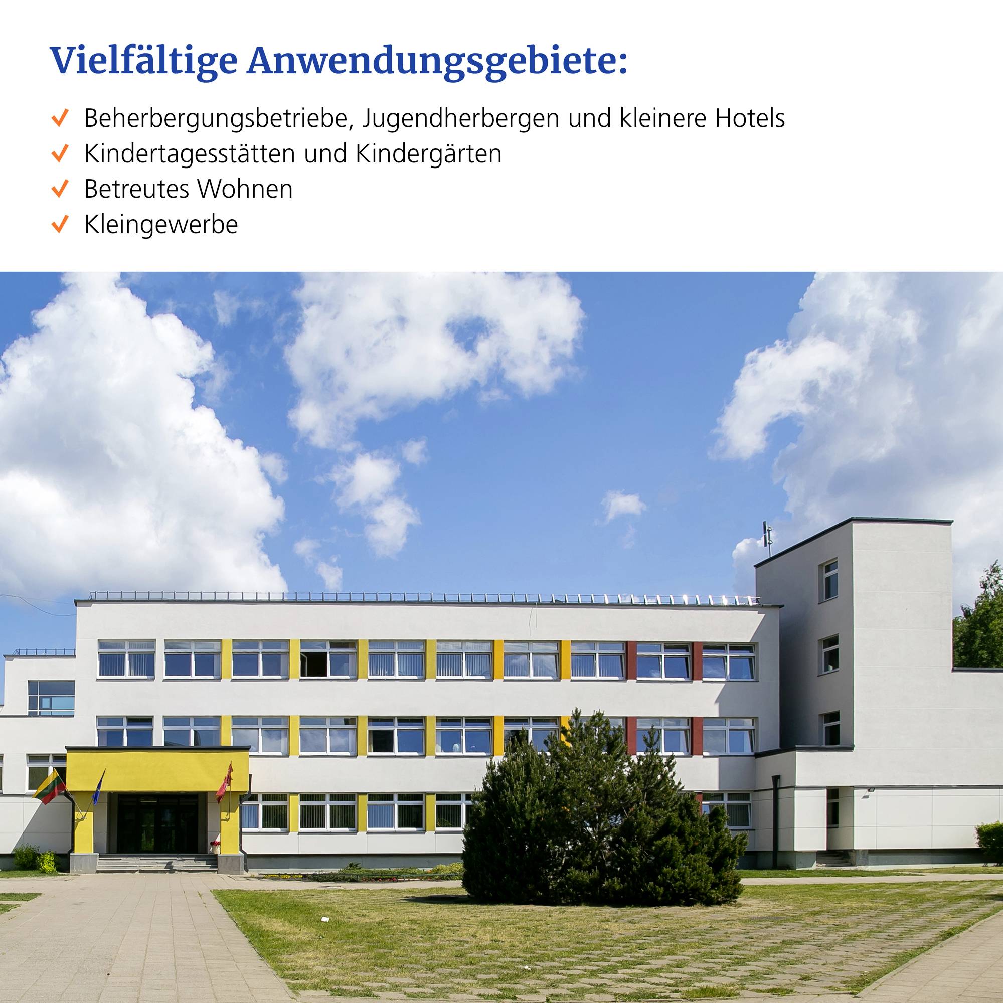 Ein modernes Gebäude mit blauer Fassade bei klarem Himmel. Überschrift: 'Vielfältige Anwendungsgebiete'. Liste darunter mit Details.