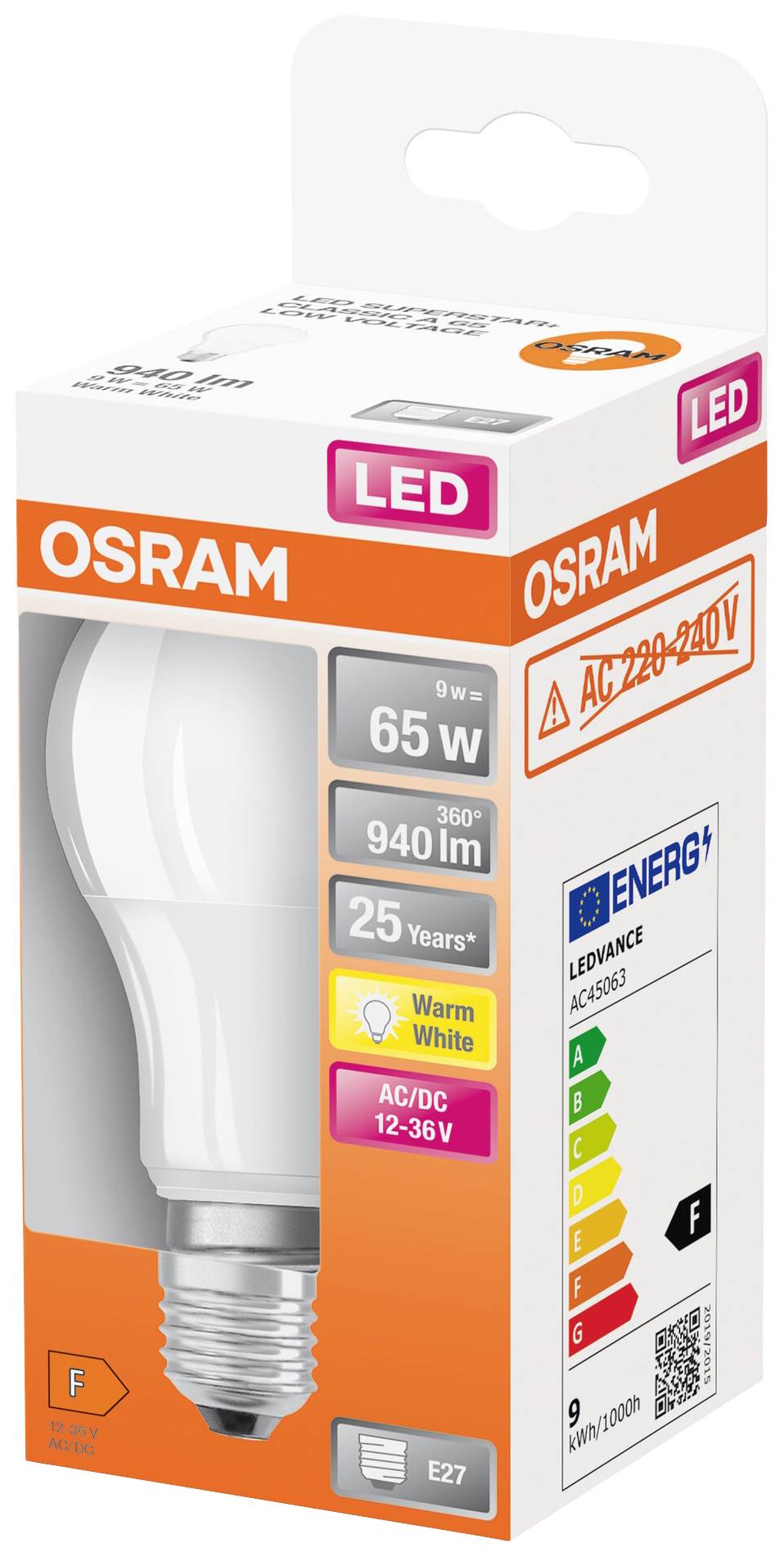 Eine LED-Glühbirne von OSRAM in einer Verpackung. 9W, 65W Ersatz, 940 Lumen, warmweiße Farbe, Energieklasse F. 25 Jahre Lebensdauer.